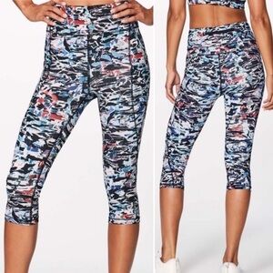 Lululemon Break Free Crop 17”, size 8